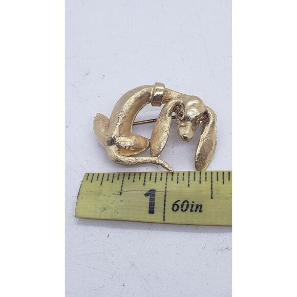 Vintage Gold Tone Dachshund Dog Brooch Pin Textured Finish Figural Jewelry A139F - Picture 5 of 8